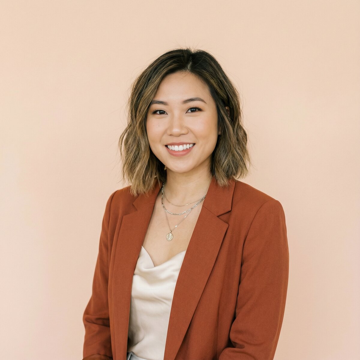 黄色仓库社区顾问